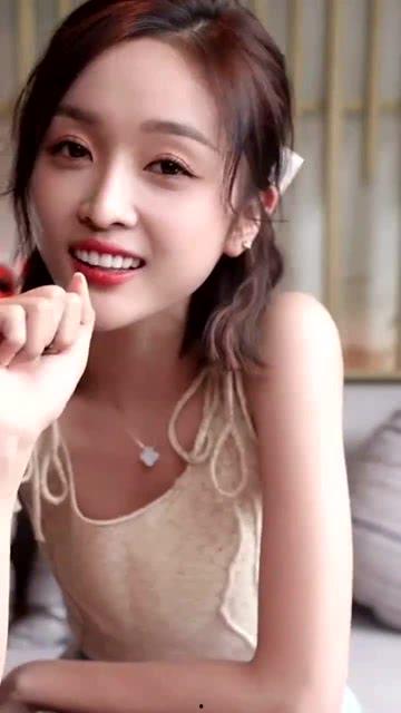 吴宣仪爆料恋爱视频播放,甜蜜瞬间引网友热议 第3张 吴宣仪爆料恋爱视频播放,甜蜜瞬间引网友热议 第3张